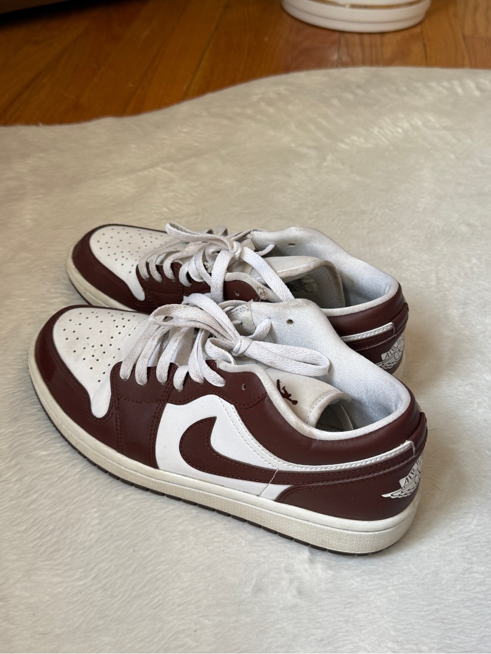 Nike Air Jordan 1 Low - White and Brown unisex sneakers